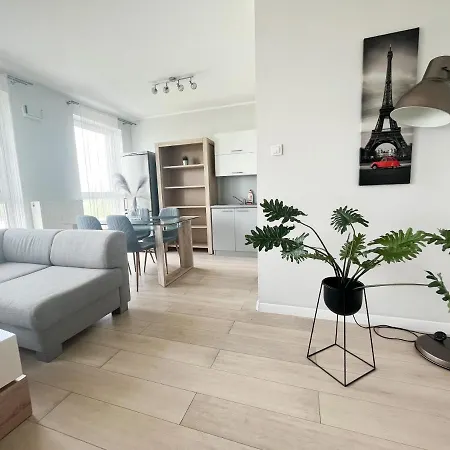 Inside * ワルシャワ