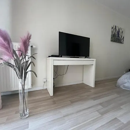 Inside アパート *