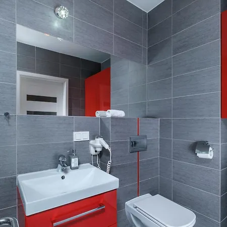 Inside * ワルシャワ